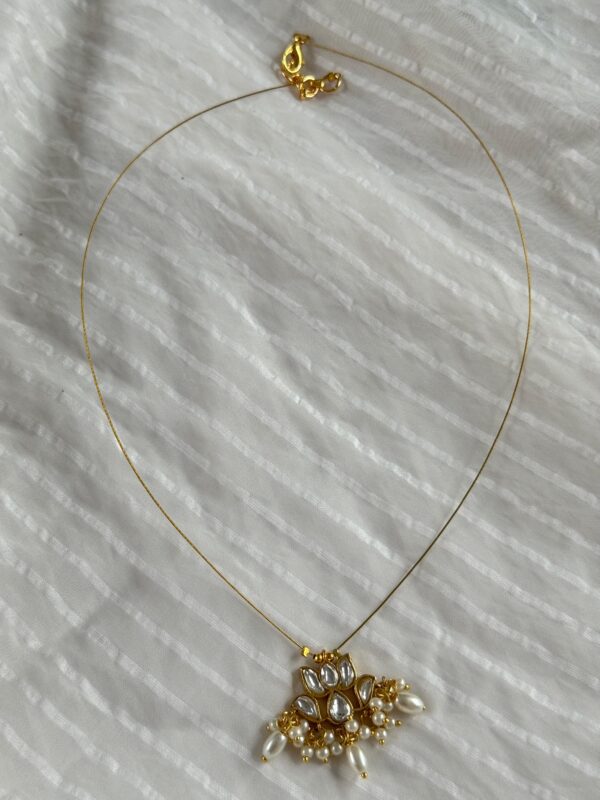 Invisible Lotus Chain